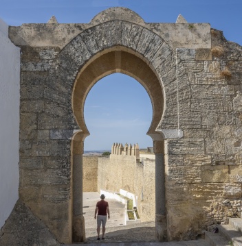 Arco de la Pastora (Arch of the Shepherdess), Medina Sidonia © Michelle Chaplow