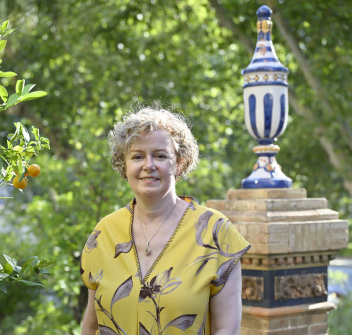 Fiona Flores Watson in her home town of Seville Chatting to us at the the Alfonso XIII Hotel © Michelle Chaplow