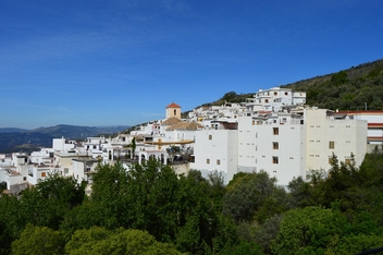 Beautiful Soportújar - spectacular views at every turn © Barcley Spicer-Jenkins