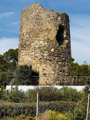 Torre Velerin in October 2024 © Brendan Kehoe