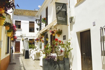 Restaurante Oliva in the old town of Estepona © Michelle Chaplow