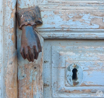 Whether you're restoring an old property or buying off-plan, a lawyer will help protect your interests and ensure a smooth transaction © Michelle Chaplow