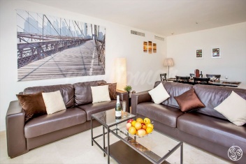 Ground Floor Apartment for sale in Estepona - Photo by Campomar
