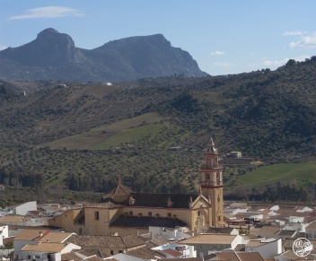 Algodonales is perched in the foothills of the Sierra de Lí­jar mountain range. © Michelle Chaplow
