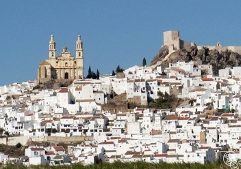 The magical hilltop town of Olvera © Michelle Chaplow
