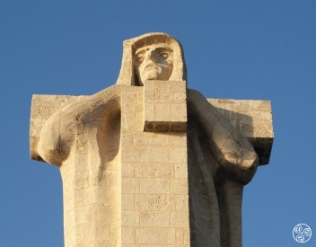 American sculptor Gertrude Vanderbilt Whitney's 37-metre Colon Cubist statue. © Michelle Chaplow