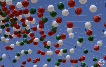 The paper lanterns that first made their appearance at the 1877 fair. © Michelle Chaplow