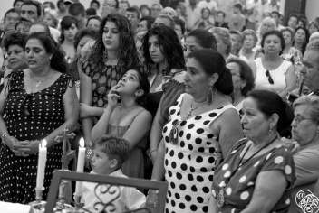 The devote congregation during the service © Michelle Chaplow