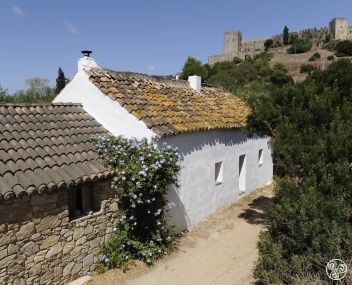Walking through the pretty narrow streets of Castellar de la Frontera. © Michelle Chaplow