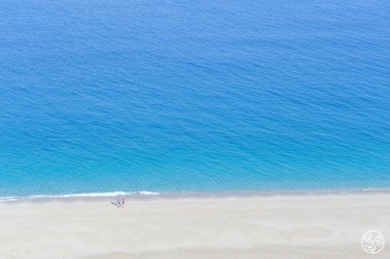 Pristine, sun-soaked beach in Almeria © Michelle Chaplow