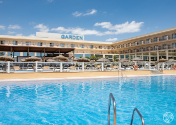 Garden Hotel In Retamar  © Michelle Chaplow