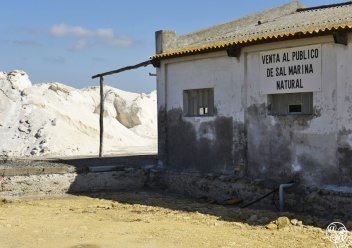 The salt mine at Puerto Real © Michelle Chaplow