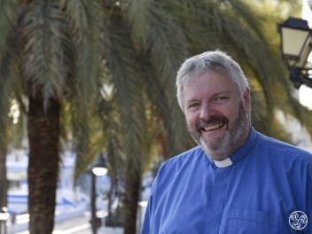 Reverend Adrian Low  © Andalucia.com