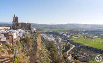 One of Andalucia's most dramatically positioned pueblos blancos (white villages)  © Michelle Chaplow