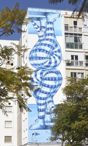 The Blue Phase of the Curious Bird by Andre Farkas ‘Treco’. Photo© Michelle Chaplow