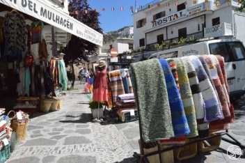 Local handmade rugs are common in Pampaneira © Barcley Spicer-Jenkins