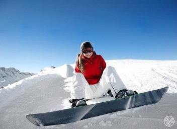 Learn to ski or snowboard in the Sierra Nevada © istockphoto