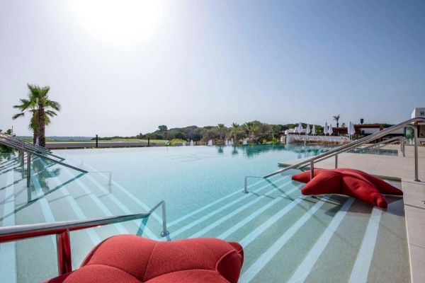 Hotel SO/ Sotogrande photo © Booking SO/ Sotogrande