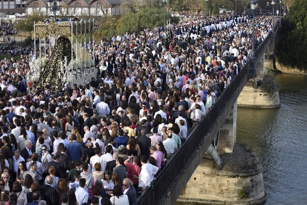 Semana Santa in Seville © Michelle Chaplow