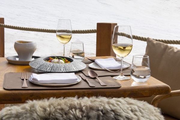  On-mountain dining at the Hotel Maribel © Michelle Chaplow