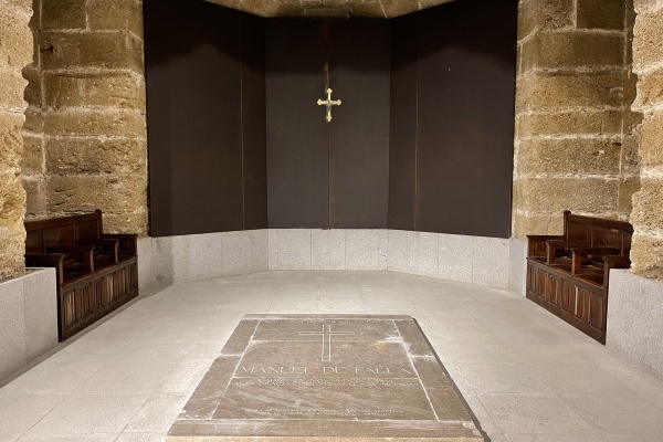   In Cadiz Cathedral crypt lies the tomb of  composer Manuel de Falla, (1876-1946) © Michelle Chaplow