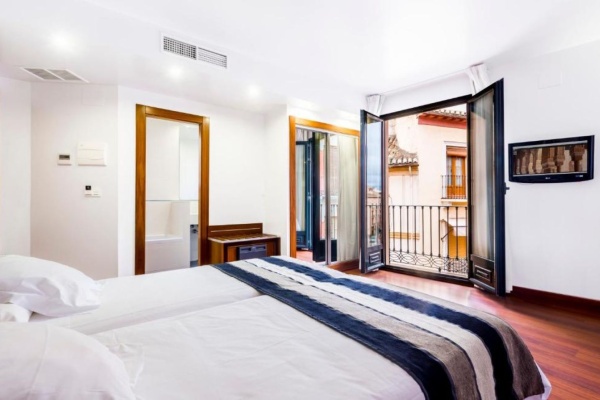 Monjas del Carmen (c) Booking.com