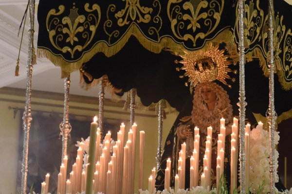 Holy week in Estepona. Our lady of Hope / Virgen de la Ezperanza ©Michelle Chaplow