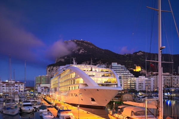 Evening light on the Sunborn Gibraltar © Booking.com / Sunborn Gibraltar
