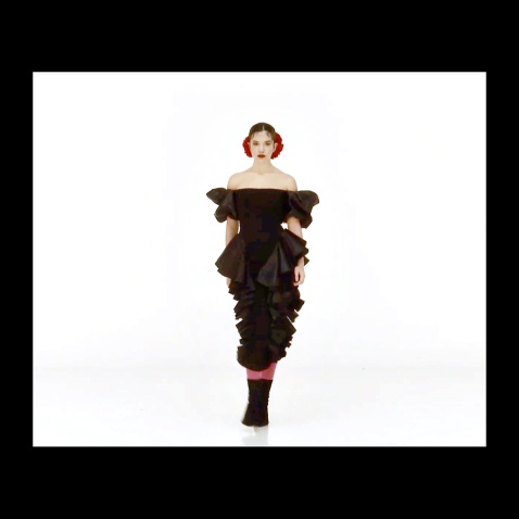 “virtual catwalk”