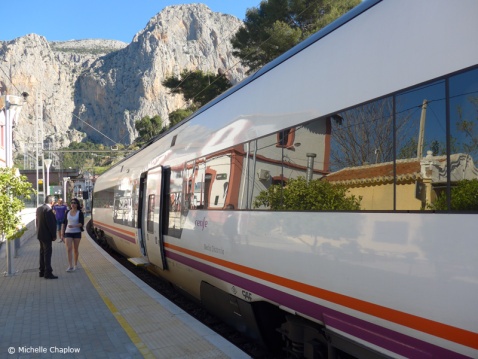 Arriving at El Chorro Railway Station  © Michelle Chaplow