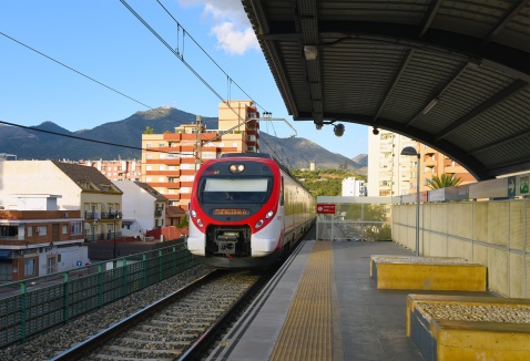 Train arriving at Los Boliches railway station © Michelle Chaplow