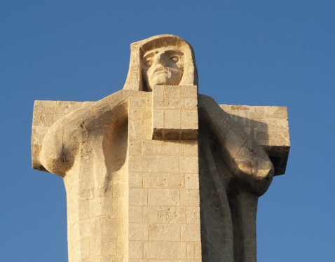 Statue of a Franciscan friar from the monastery that hosted Christopher Columbus while he was planning his first voyage. © Michelle Chaplow