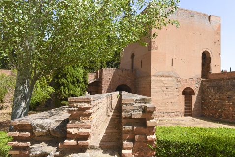 Remnant of the palace aqueduct. © Michelle Chaplow