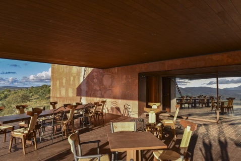  This level seems to float above the landscape, offering panoramic views of the Sierra de Grazalema and the Serranía de Ronda. © Michelle Chaplow