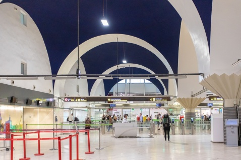 Seville Airport departures AENA