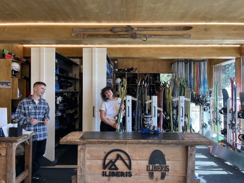 Ski hire at the Hotel Maribel © Michelle Chaplow