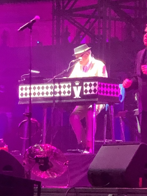 Mike Barson on his two-tone keyboard. © Fiona Flores Watson