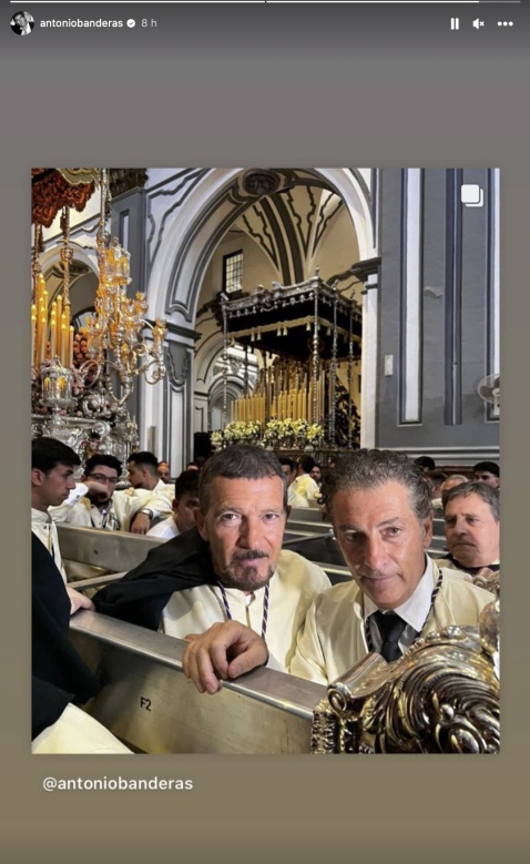 A punto de sacar por la calles de Málaga a nuestra Niña de San Juan. Feliz #domingoderamos  @rcfusionadas @virgendelagrimasyfavores  #virgendelagrimasyfavores #Malaga #SemanaSanta© Antonio-Banderas