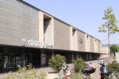 Just outside the entrance of Córdoba train station © Max Phythian