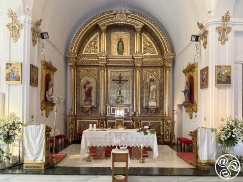 The ornate altar La iglesia parroquial de Santo Domingo de Guzmán © Michelle Chaplow