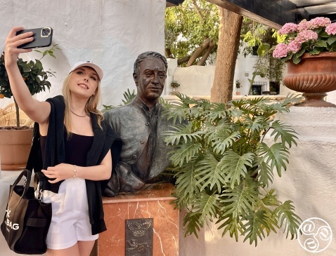 Take your selfie with the Marbella Club founder, Prince Alfonso von Hohenlohe-Langenburg © Michelle Chaplow