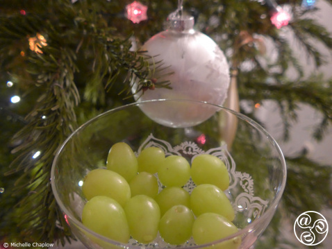 12 lucky grapes, one for each month of the forthcoming year. © Michelle Chaplow