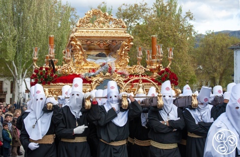Semana Santa procession, Santo Entierro, Ronda, Andalucia © Michelle Chaplow . Semana Santa procession, Santo Entierro, Ronda, Andalucia. (c) Michelle Chaplow