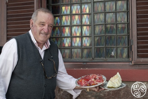 Aracena Restuarante Casas Jabugo, Manuel Romero serving local iberian ham and melon. Aracena Restuarante Casas Jabugo, Manuel Romero serving local iberian ham and melon. © Michelle Chaplow