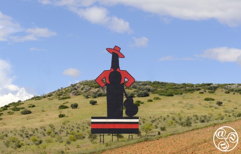 The iconic roadside Tio Pepe Logo © Michelle Chaplow