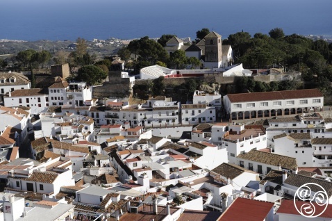 Mijas Village, with a backdrop to the Mediterranean © Michelle Chaplow