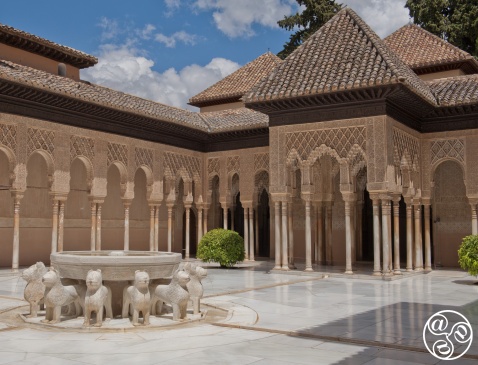 Patio de Los Leones, Alhambra Granada © Michelle Chaplow