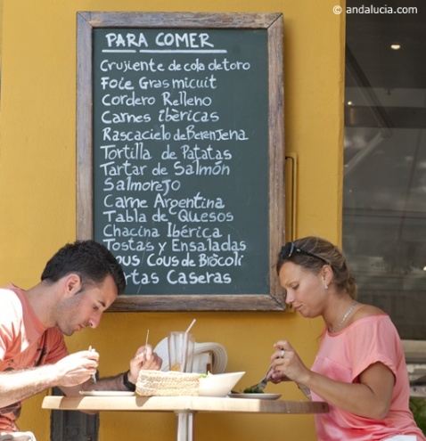 Sunshine and tapas, a way of life in Seville © Michelle Chaplow