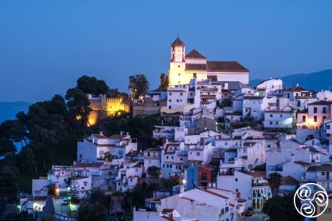  Alozaina at night  © Michelle Chaplow