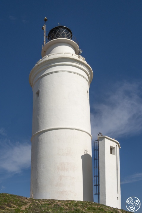 Isla de las Palomas gives you an opportunity to get really close-up to the Tarifa lighthouse Isla de las Palomas gives you an opportunity to get really close-up to the Tarifa lighthouse © Michelle Chaplow